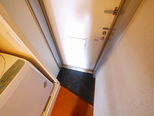 玄関　収納もある玄関です