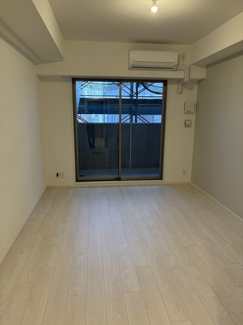 スプランディッド堺東IIIの居間写真