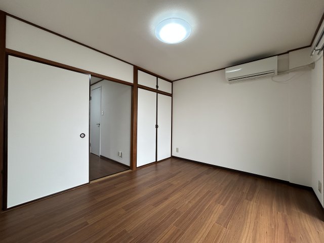 寿マンションの居間写真
