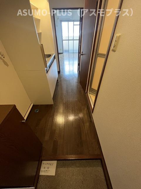 プレアール塔原東の玄関写真