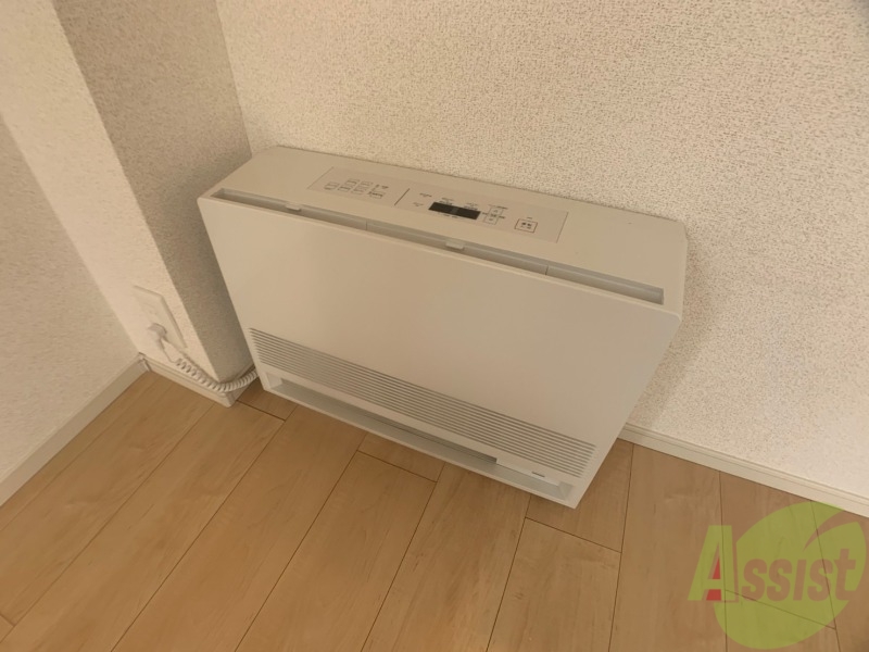 その他設備　電気暖房です。冬場の寒い日でも安心ですね～