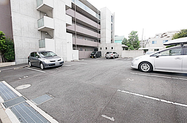 駐車場　【人気のキッチンカウンタータイプ♪】おすすめ物件！