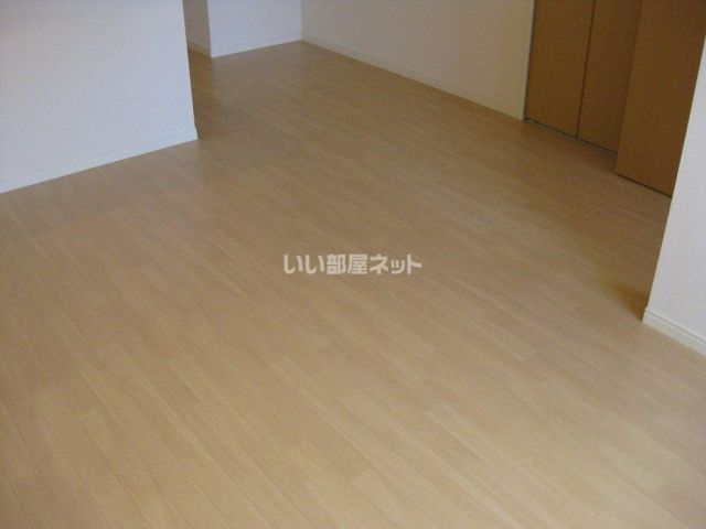 woodqueenIIの居間写真