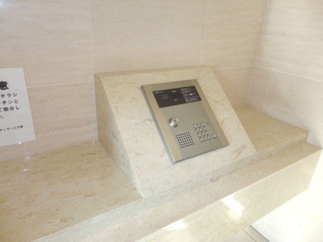エントランス　★オートロック完備★
