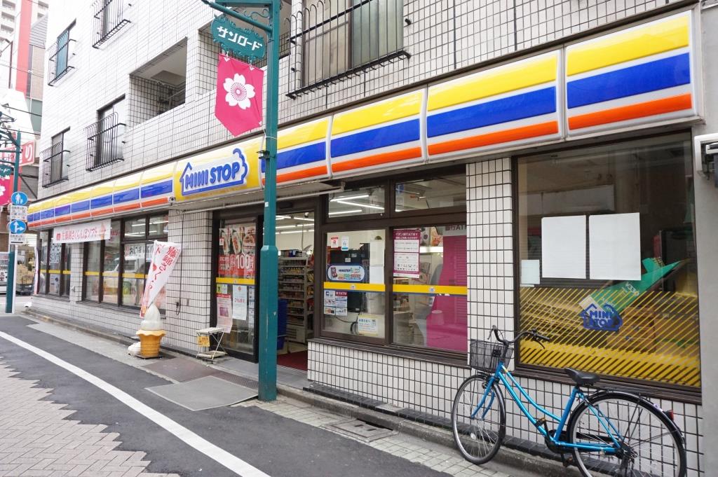 コンビニ　ミニストップ 北千住店（コンビニ）まで324m