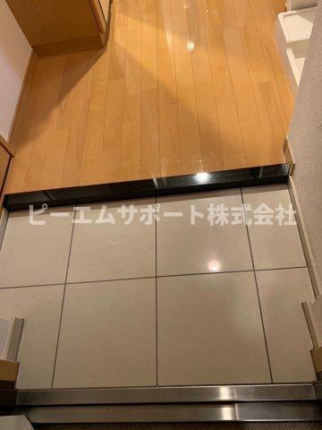 クレイシア蔵前の玄関写真