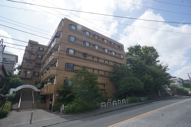建物外観　丈夫で安心の鉄筋コンクリート造マンションです☆