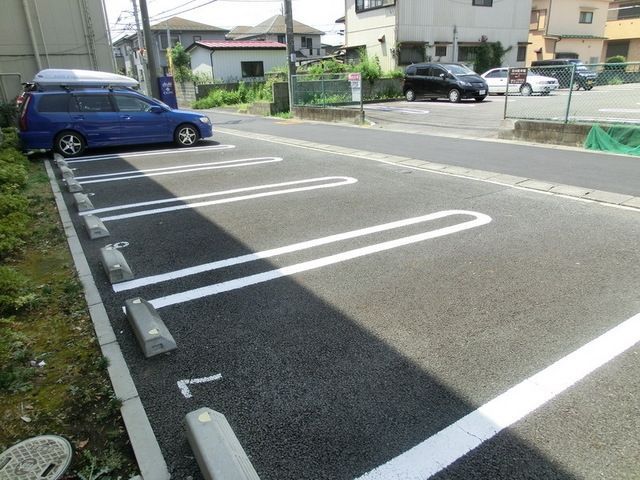 駐車場　敷地内駐車場