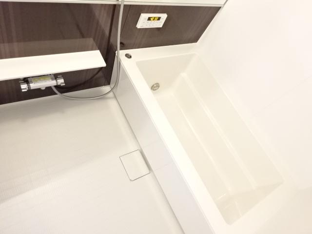 バス・シャワールーム　UB1418
