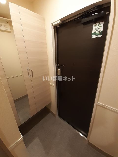 セレスティア助光 D棟の玄関写真