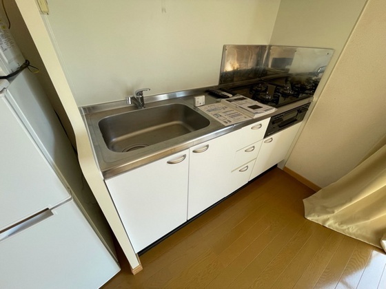 キッチン　※別部屋の写真です
