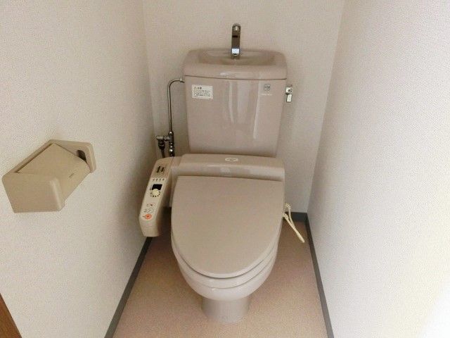 ＪＲ鹿児島本線 博多駅 徒歩11分 11階建 築26年のトイレ写真