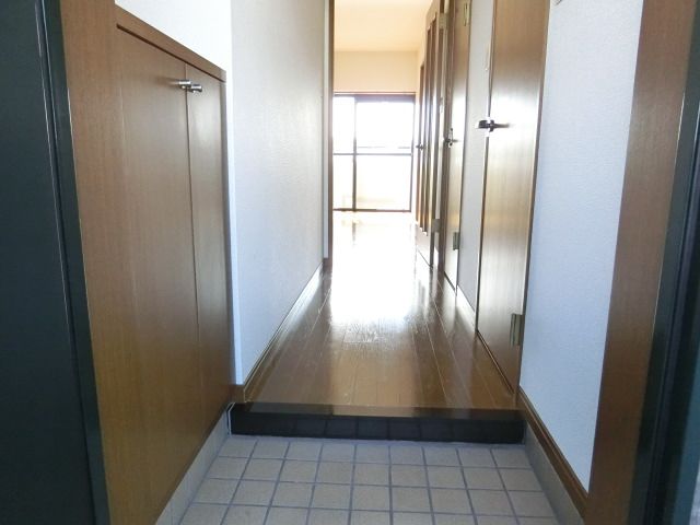 ＪＲ鹿児島本線 博多駅 徒歩11分 11階建 築26年の玄関写真