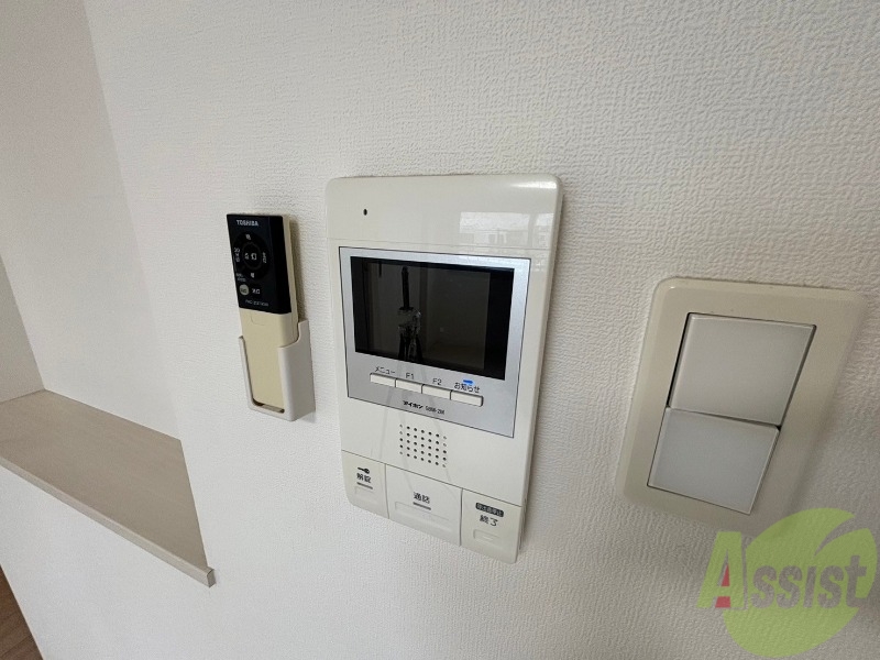 セキュリティ　ＴＶモニター付インターホンです。来客者の顔が見えるので安心！