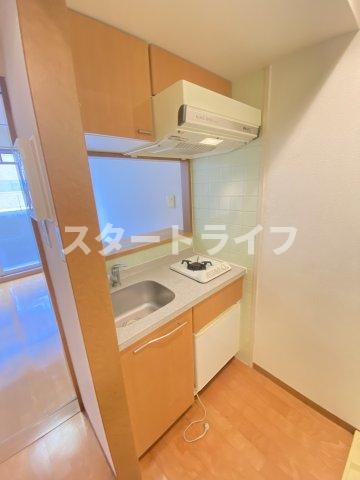 地下鉄御堂筋線 新大阪駅 徒歩4分 12階建 築25年のキッチン写真