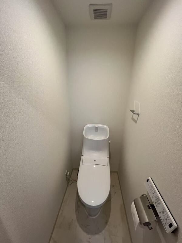 ＪＲ山手線 渋谷駅 徒歩5分 13階建 築48年のトイレ写真