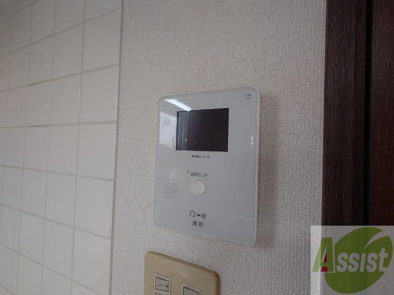 セキュリティ　ＴＶモニター付インターホンです。来客者の顔が見えるので安心！