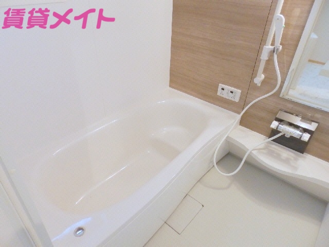 バス・シャワールーム　同型参考写真