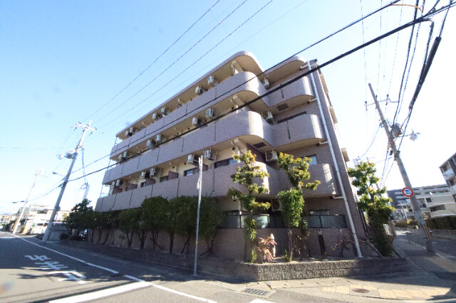 阪急神戸線 西宮北口駅 徒歩9分 築31年