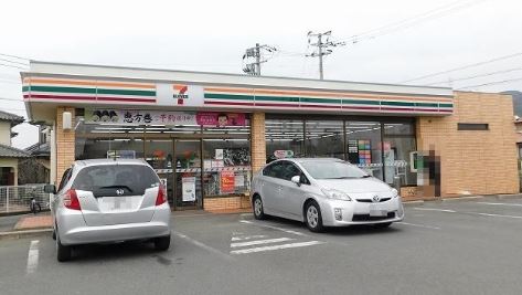 コンビニ　セブンイレブン 筑紫野岡田店（コンビニ）まで829m