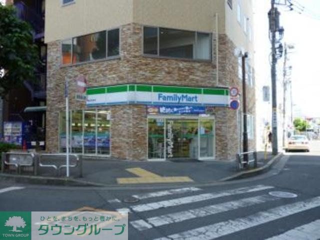 コンビニ　ファミリーマート福生駅前店（コンビニ）まで150m