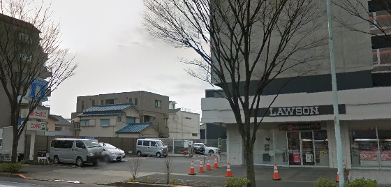 コンビニ　ローソン大山店（コンビニ）まで10m