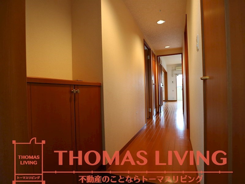 玄関　※別号室のお写真です。