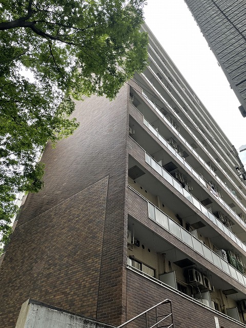 トーカン新宿第２キャステールの建物外観