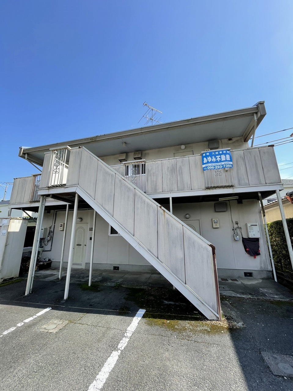 菊池市泗水町豊水のアパートの建物外観