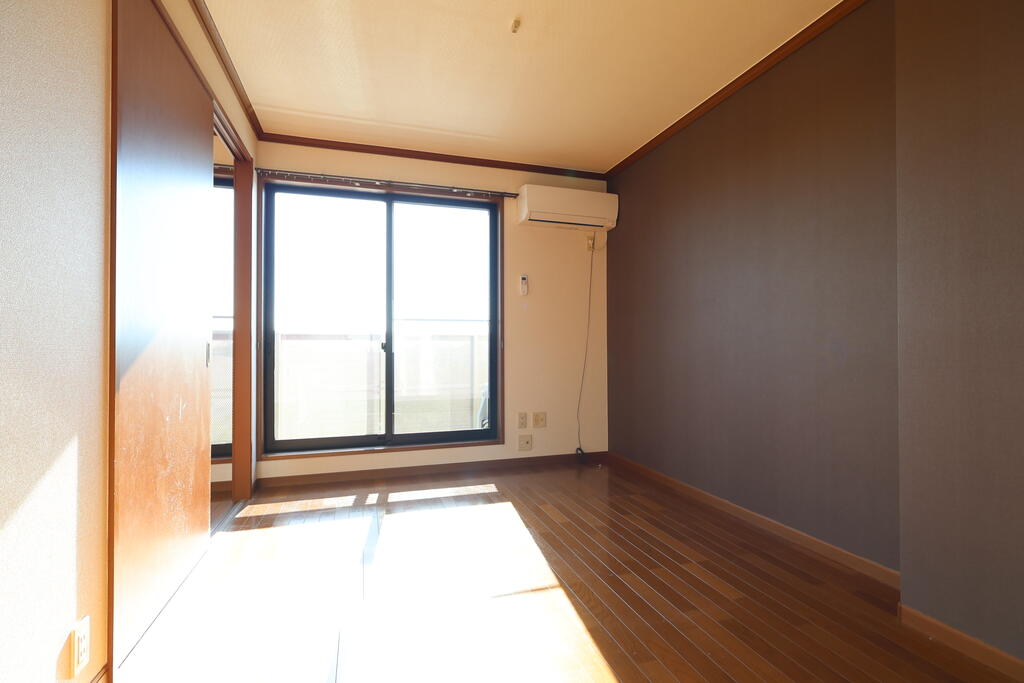 居室・リビング　6帖洋室