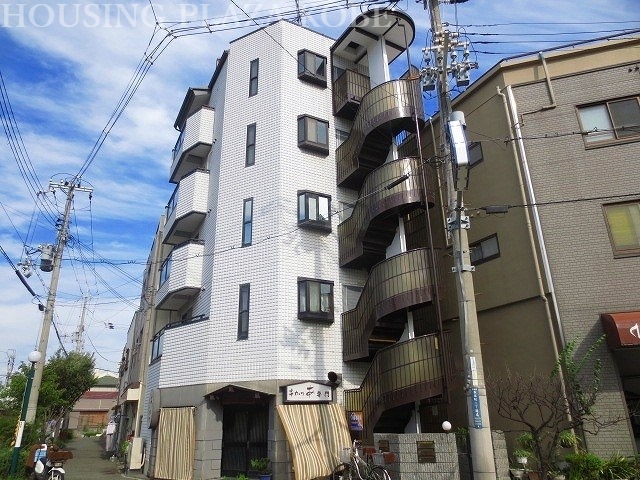 神戸市長田区長楽町のマンションの建物外観