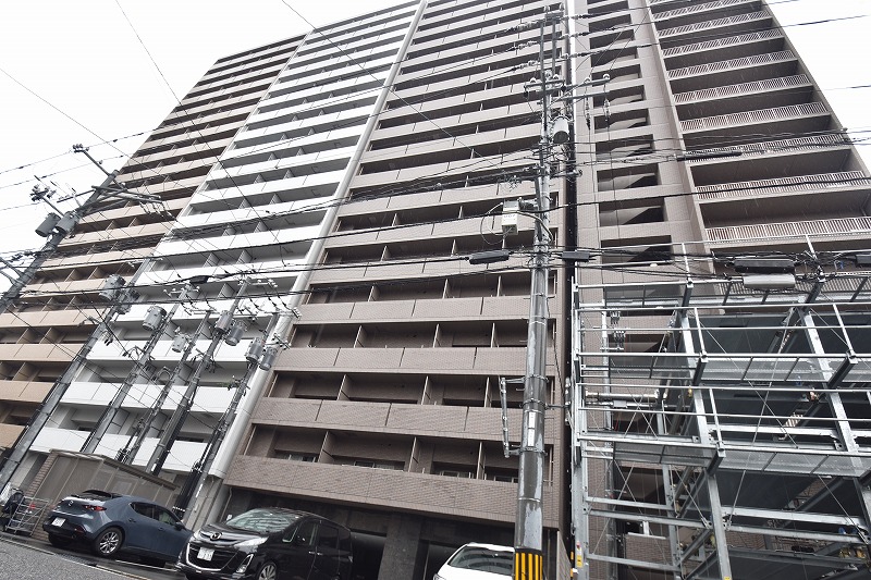 【広島市中区宝町のマンションの建物外観】