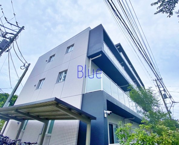 藤沢市弥勒寺のマンションの建物外観