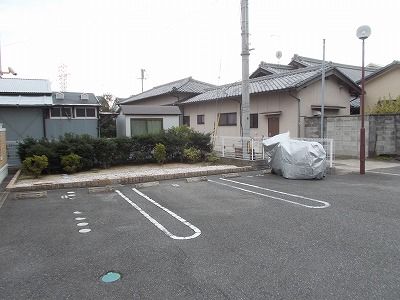 【七条ヘリテージ　Ａの駐車場】