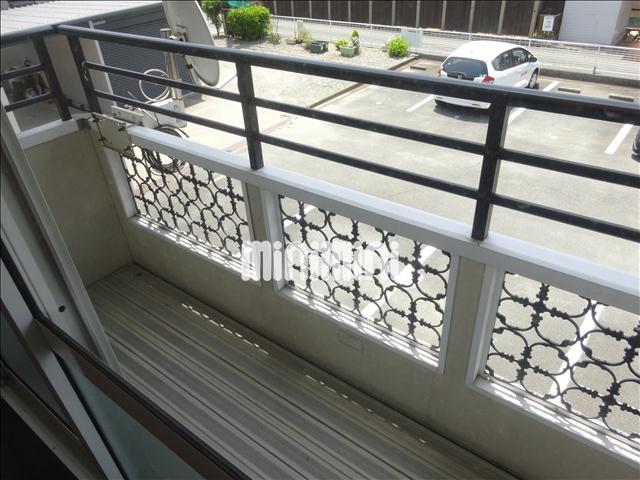 バルコニー　ベランダあります