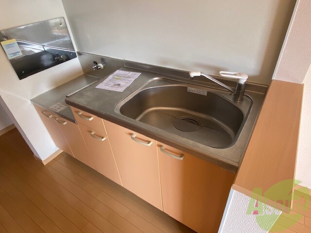 キッチン　キッチンです。シンク側がカウンターになっています。