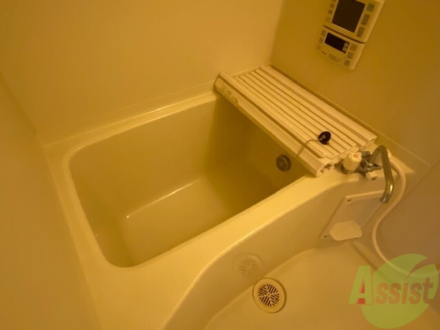 バス・シャワールーム　追い炊き機能があるのでいつでも温かいお風呂に入れますよ。