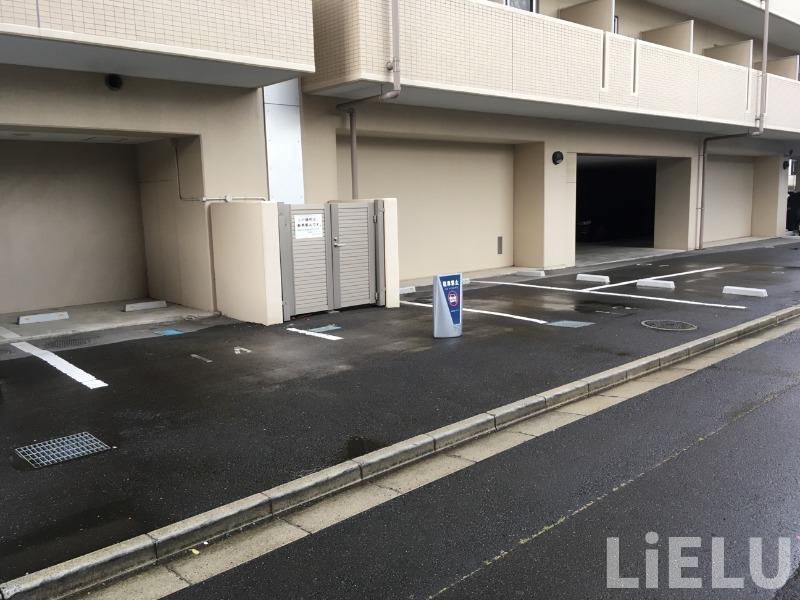 【仙台市若林区土樋のマンションの駐車場】