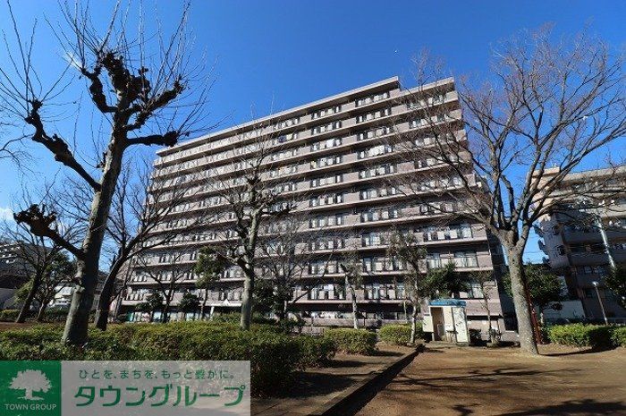 松戸市日暮のマンションの建物外観