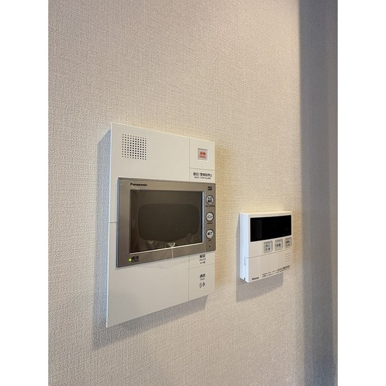 セキュリティ　モニター付きインターホン