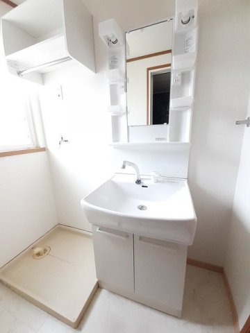 洗面設備　忙しい朝には欠かせない洗面所です