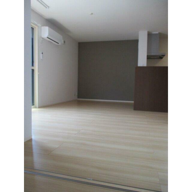 居室・リビング　ゆったり過ごせる居間です類似物件の参考写真です。