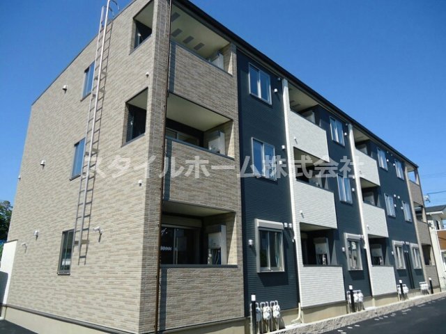 建物外観　落ち着いた雰囲気の外観です