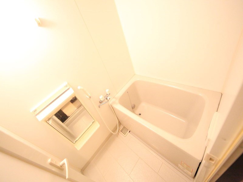 バス・シャワールーム　浴室暖房乾燥機付　追い焚き・オートバス機能付お風呂