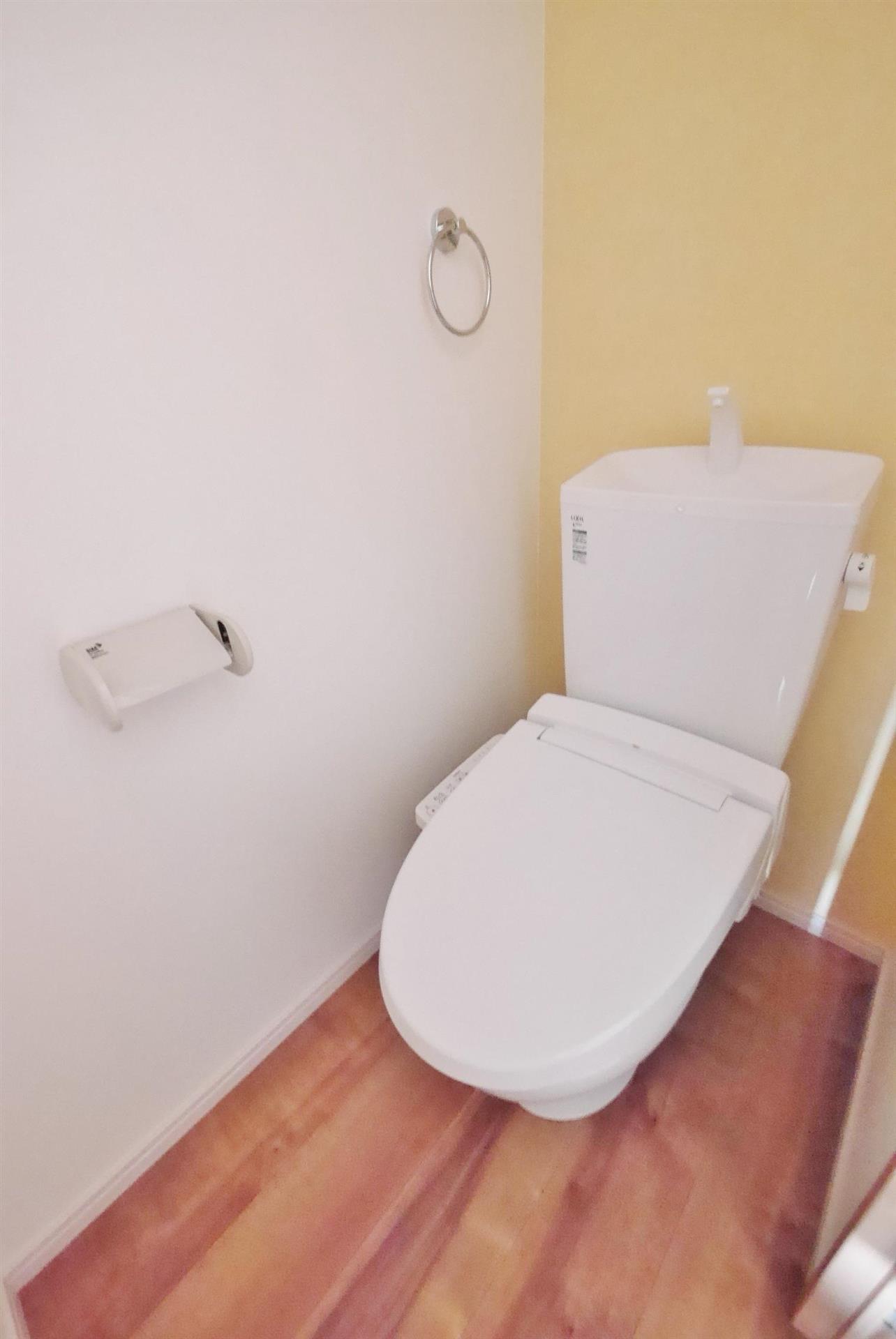 トイレ　モデルルームの写真になります。