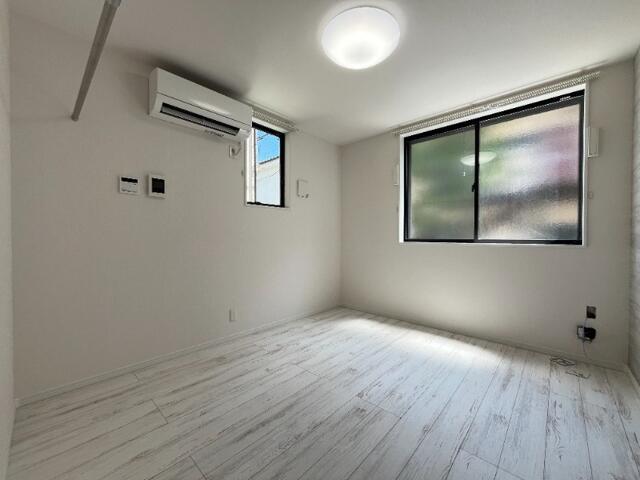 居室・リビング　?