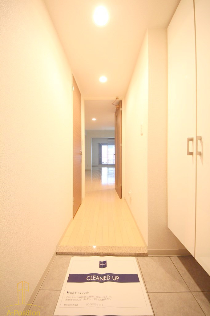 玄関　レジディア心斎橋ウエスト