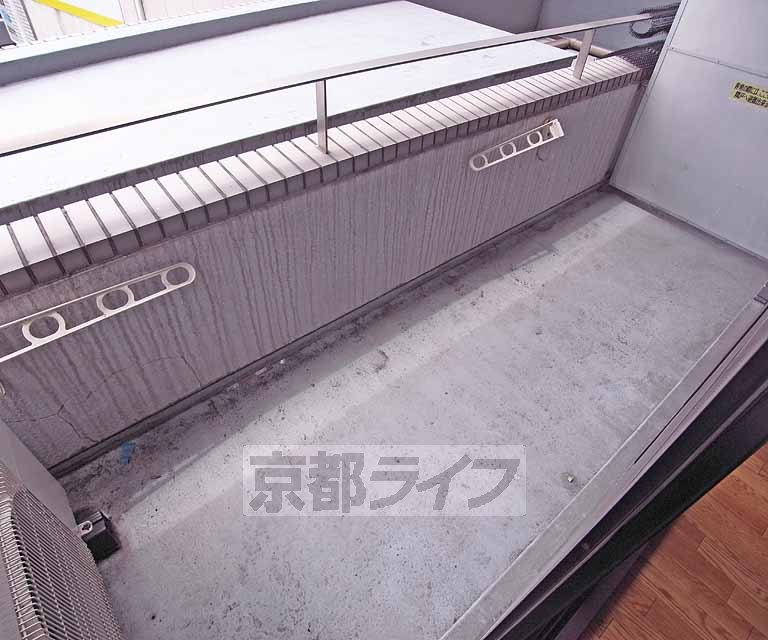 バルコニー　広めの玄関です。