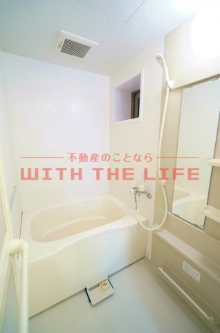 バス・シャワールーム　落ち着いた空間のお風呂です