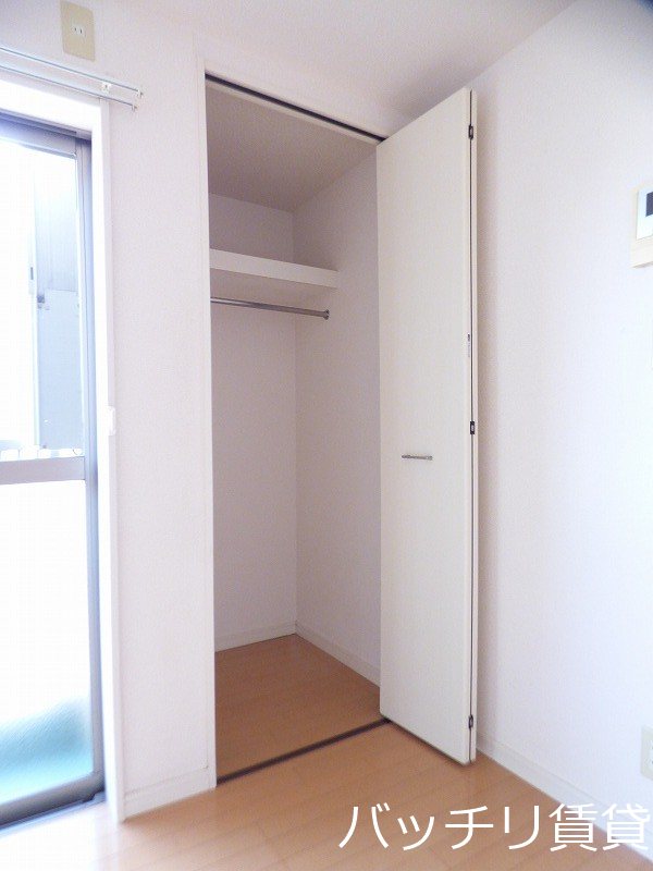 収納　同型タイプの為、現状を優先致します。